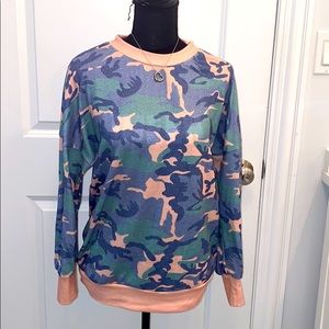 COOLMEE Camo Sweatshirt